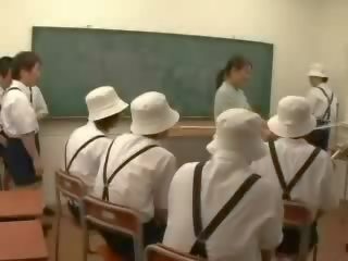 Japoneze klasë argëtim video